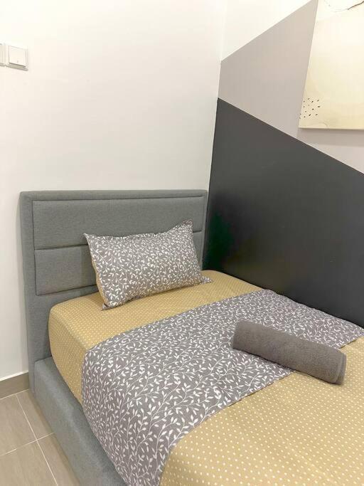 Netflix Two Bedroom Troika Kota Bharu Homestay 118 Экстерьер фото