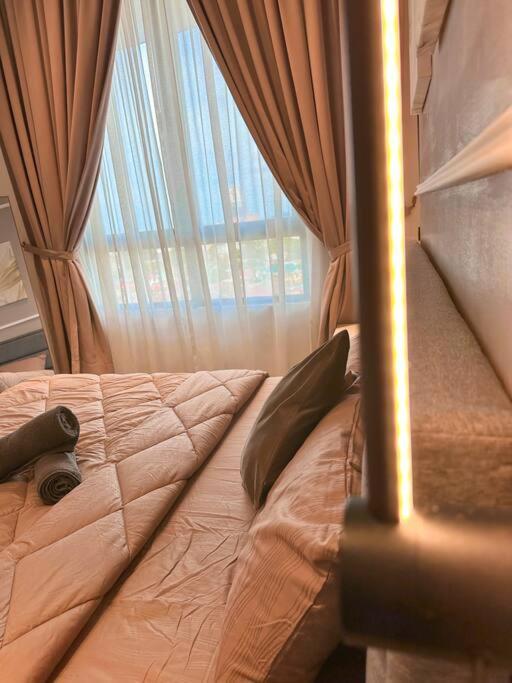 Netflix Two Bedroom Troika Kota Bharu Homestay 118 Экстерьер фото