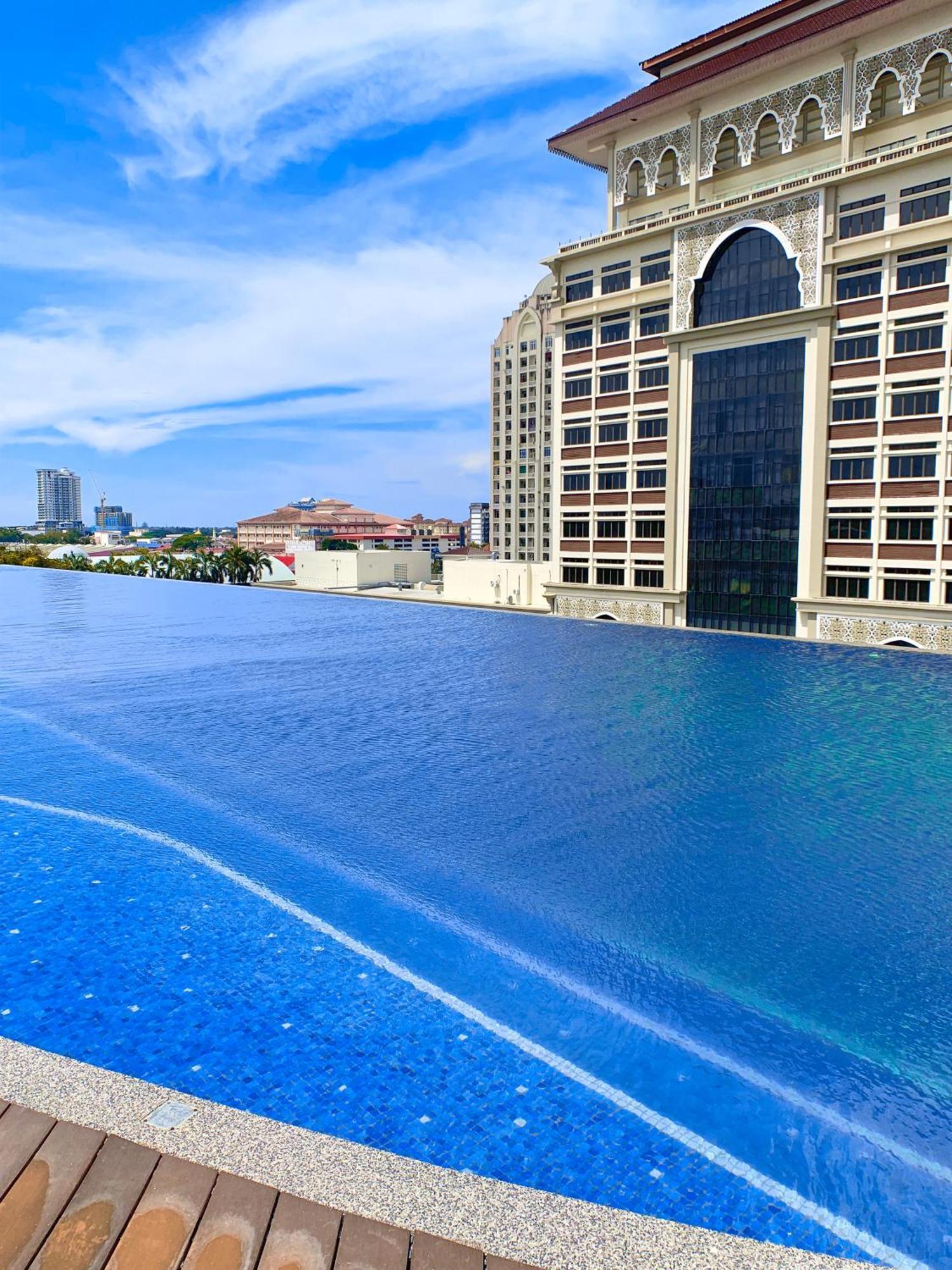 Netflix Two Bedroom Troika Kota Bharu Homestay 118 Экстерьер фото